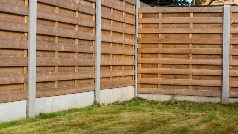 Pose de clôture rigide avec soubassement béton à Eysines proche de Blanquefort
